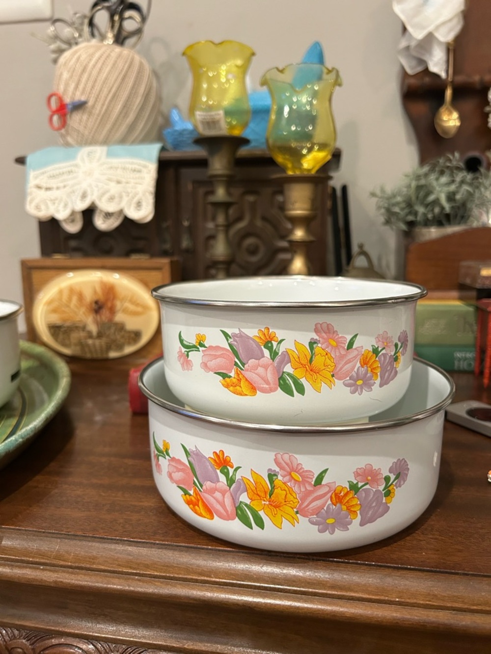 Vintage Floral Enamel Mixing Bowls - Set of 2